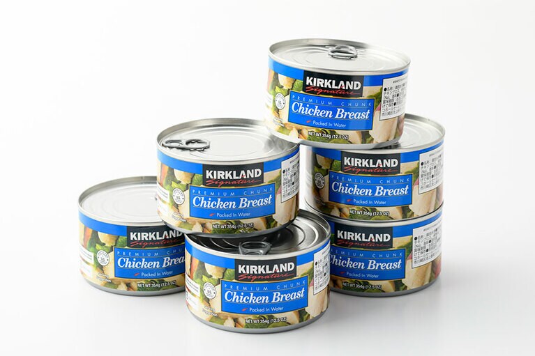 KIRKLAND SIGNATURE「チキン缶詰め」1,294円(354g×6缶)。