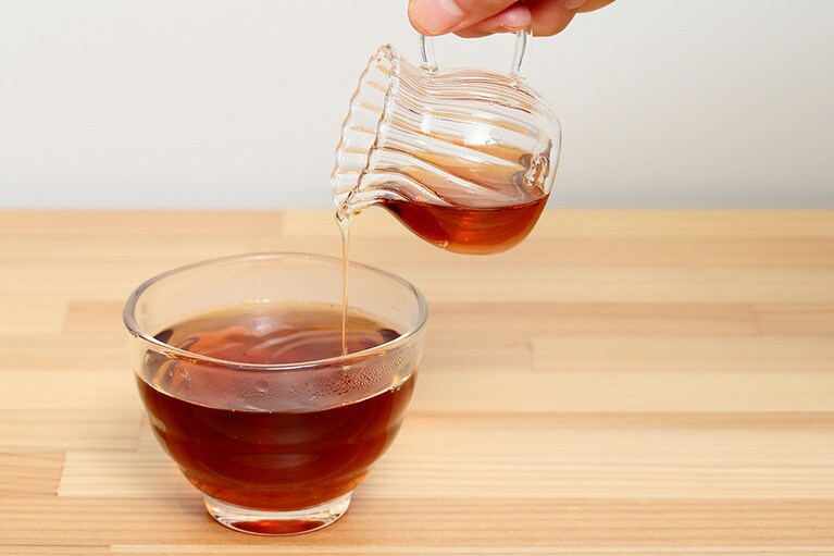 三温糖シロップを加える。