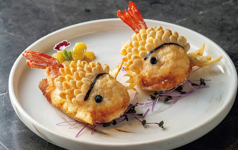 「鯉魚大蝦」1日10個限定。900元（2個）。