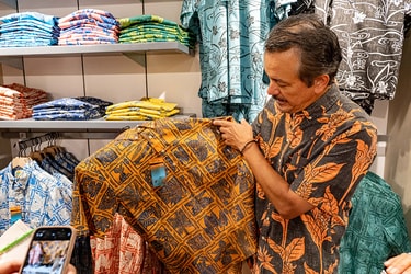 アロハシャツ Hawaii Robert Oaks （アフターコロナの濃縮ハワイ⑤ 