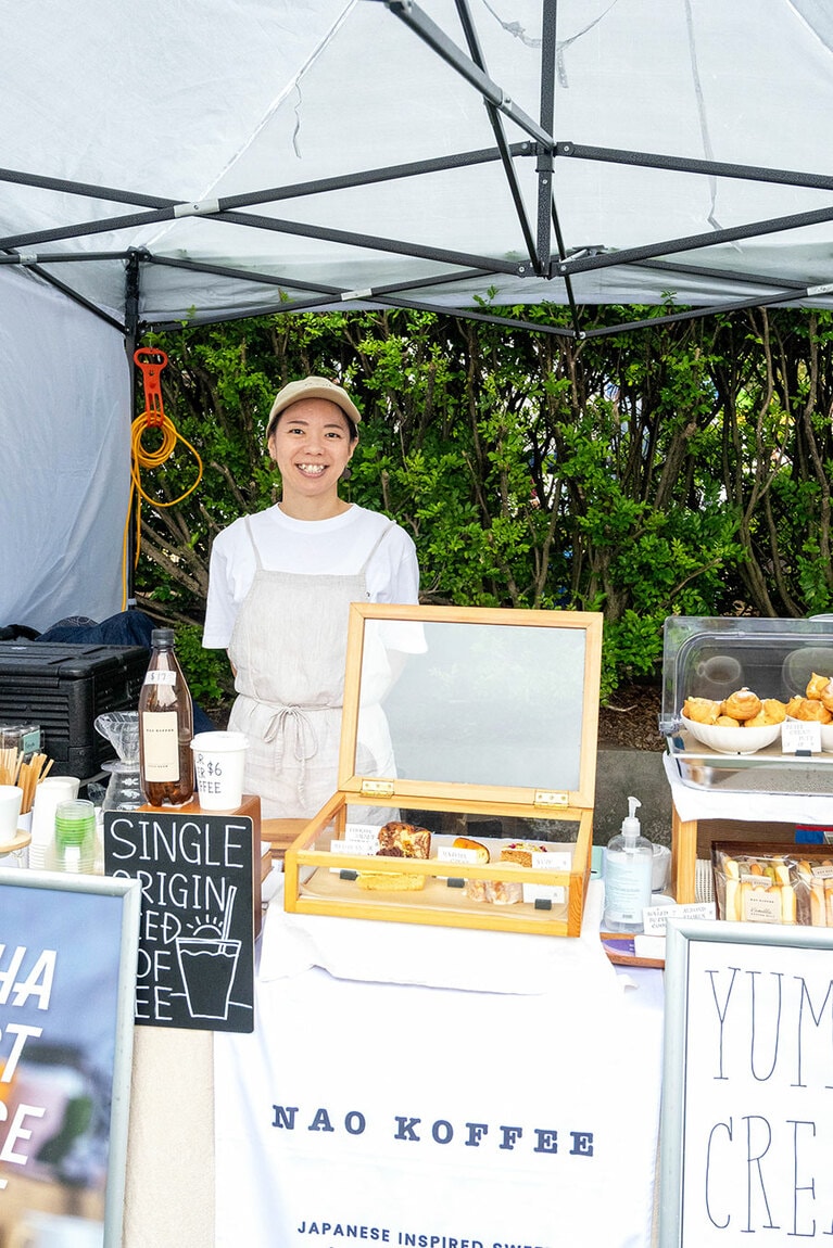 ひとつひとつ手作りのケーキやクッキーが評判の「NAO KOFFEE」は第4土曜に出店。バリスタのナオさんが淹れたコーヒーもぜひ。Instagram　@naokoffee_zakka