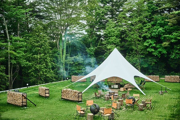 THE HIRAMATSU 軽井沢 御代田［長野／御代田］TAKIBIラウンジ新緑・夏。