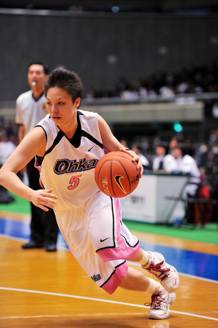 桜花学園高時代（2011年ウインターカップ）（photograph by AFLO）