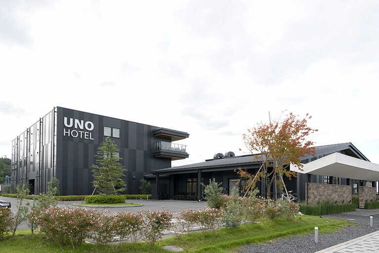 UNO HOTELは宇野駅から徒歩1分、宇野港まで徒歩3分という抜群のロケーション。
