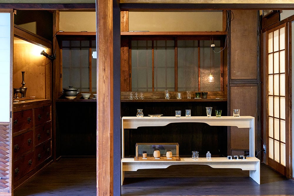 日本家屋の趣を色濃く残したショップスペース。