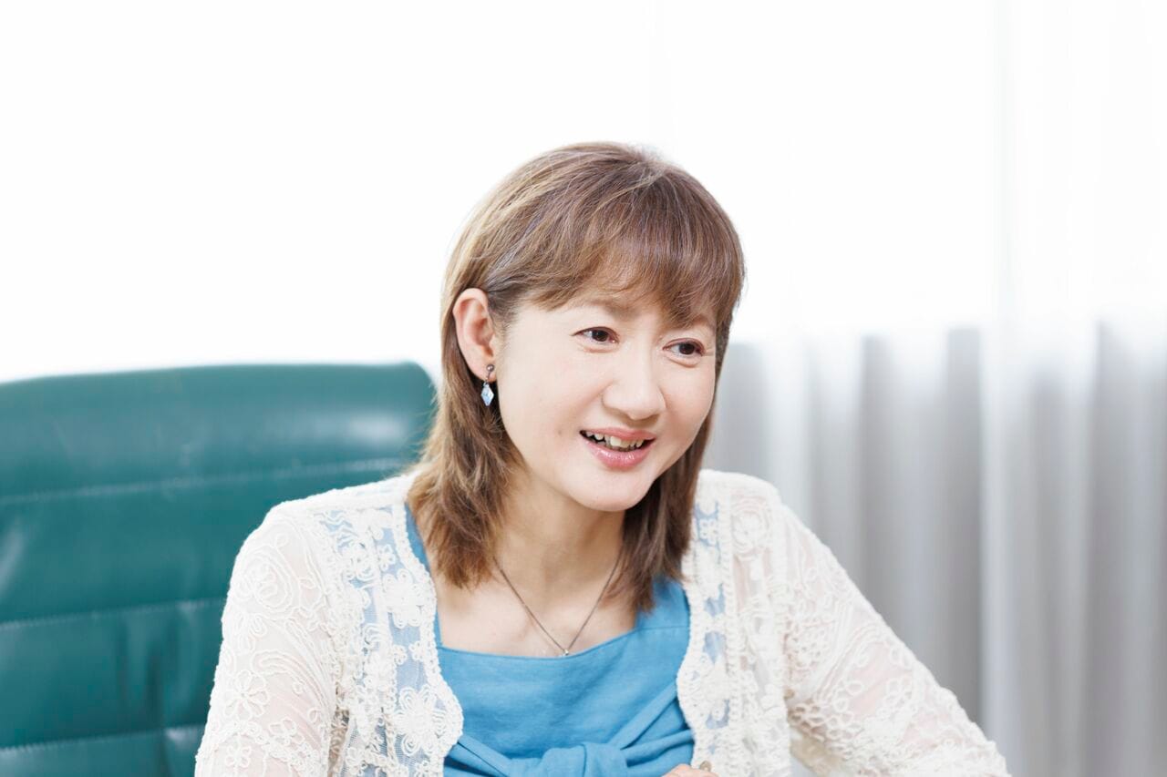 古村比呂さん ©︎文藝春秋 撮影・橋本篤