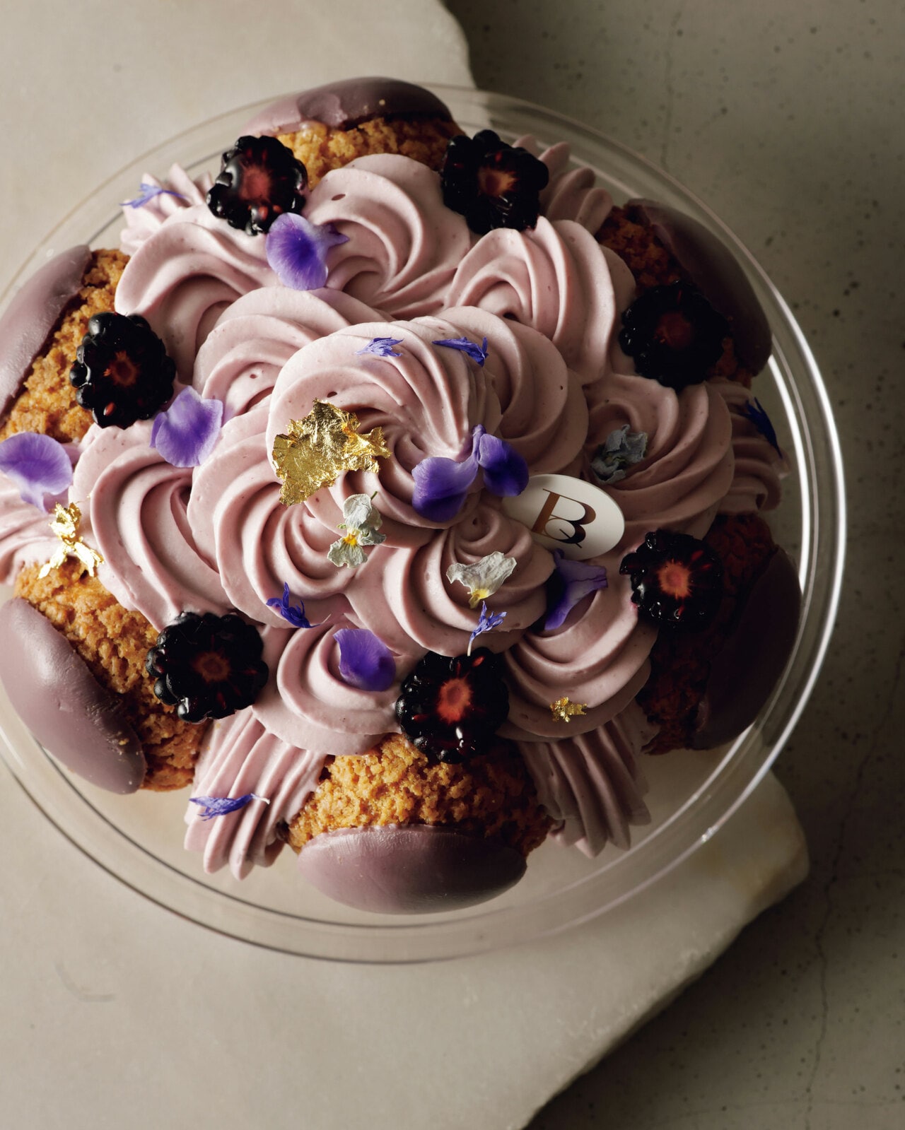 サントノーレ ヴィオレ ハルカシス 直径15cm 5,200円　●要予約／Bonne Qualité