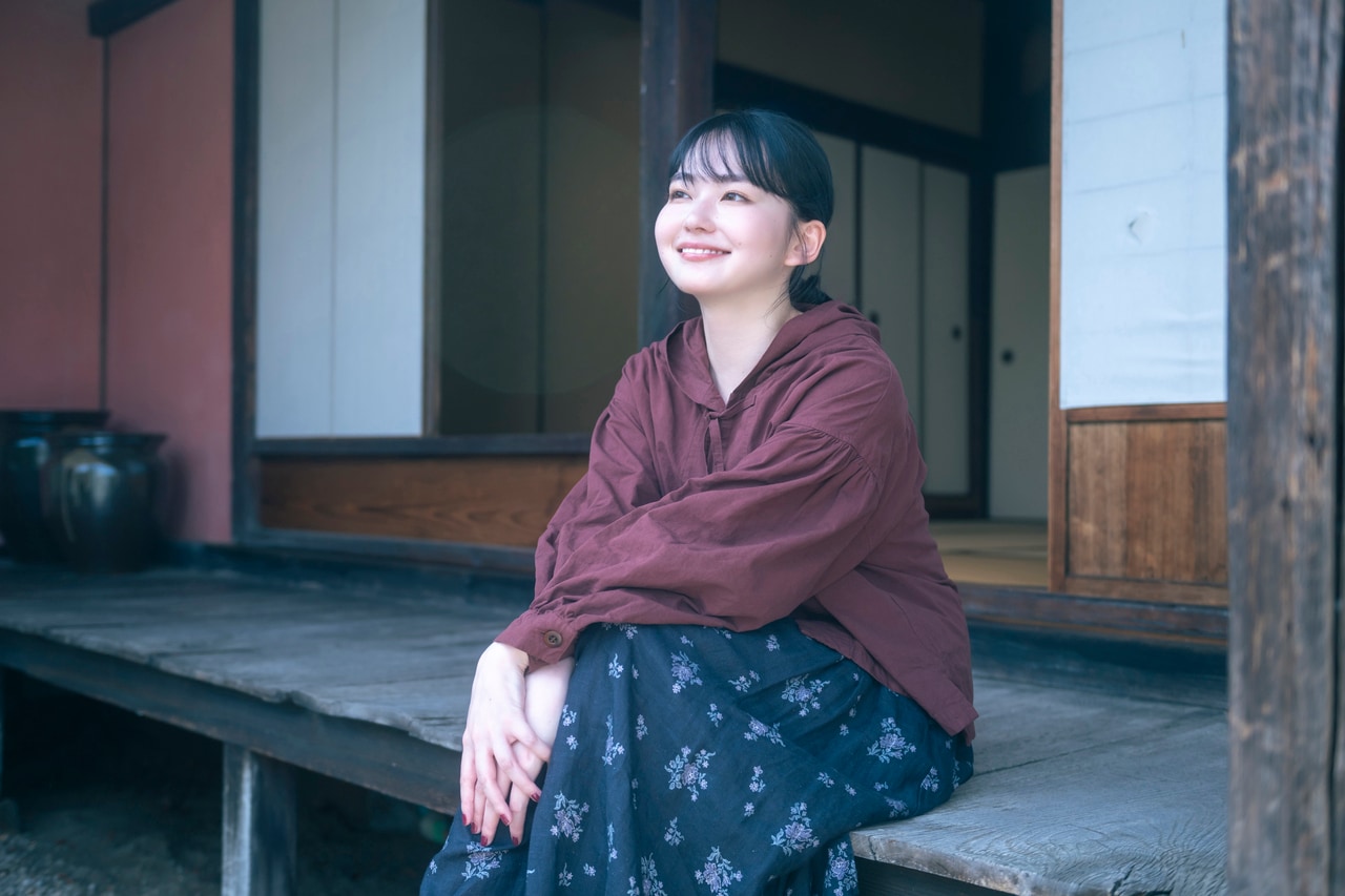 山田杏奈さんとうだつの町並みを散策。