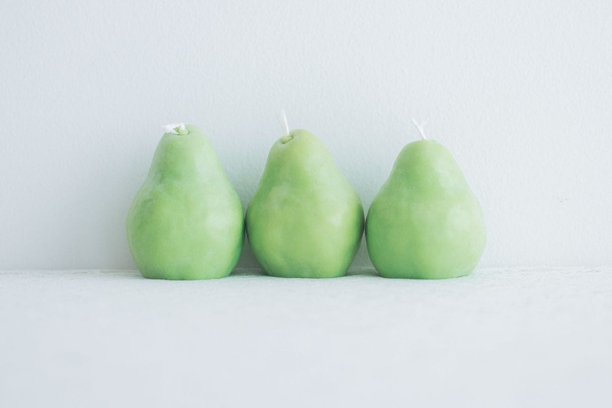 「Scandles Pear Candle」W7×H9cm 各200g 3,960円／GENERAL FURNISHINGS ＆ CO.