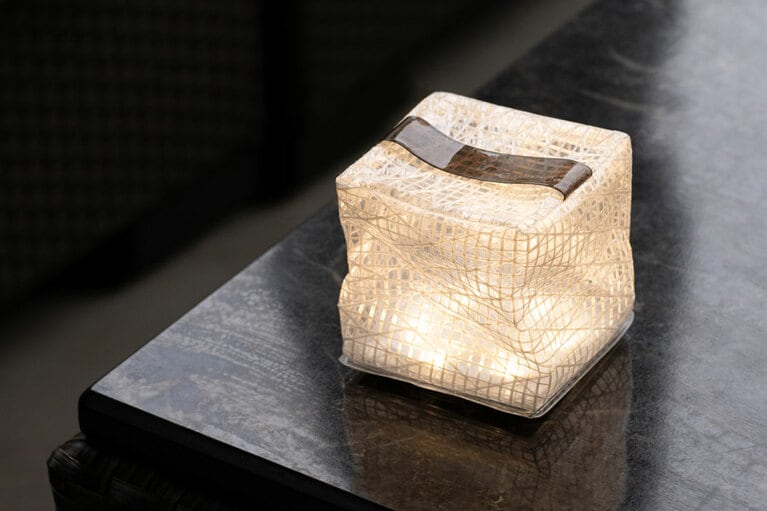 ソーラーランタン(スモール) 2,860円／キャリー・ザ・サン