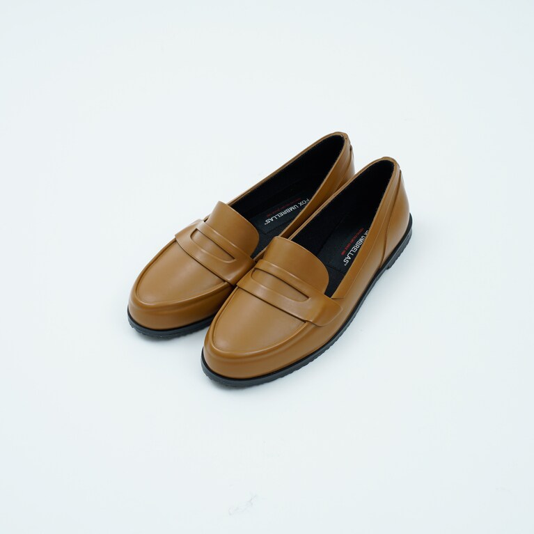 FOX UMBRELLAS“ウィメンズ ローファー”／17,600円。