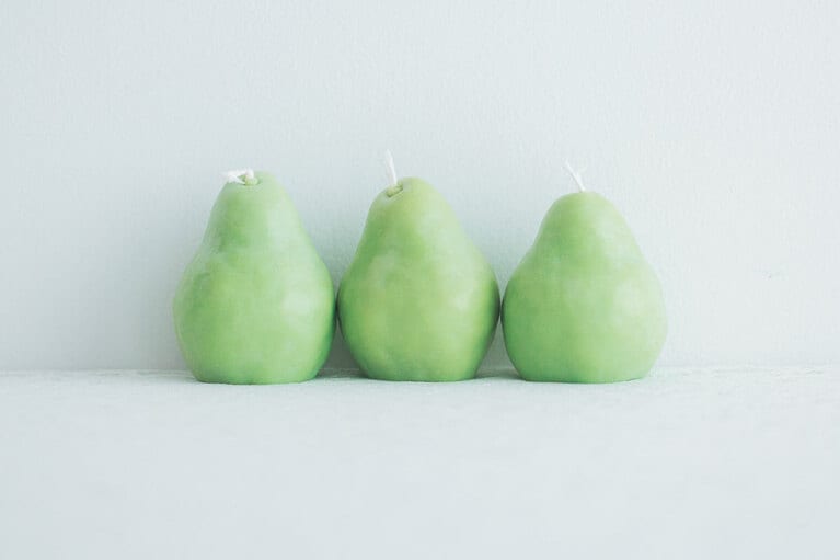 「Scandles Pear Candle」W7×H9cm 各200g 3,960円／GENERAL FURNISHINGS ＆ CO.