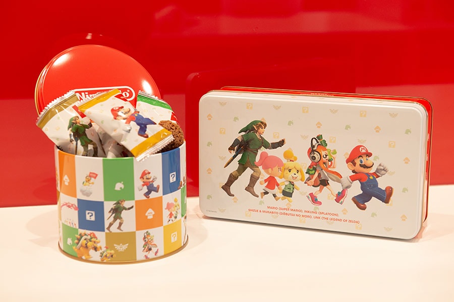 左:クランチ Nintendo TOKYO 1,500円、右: ロールクッキー Nintendo TOKYO 1,680円。