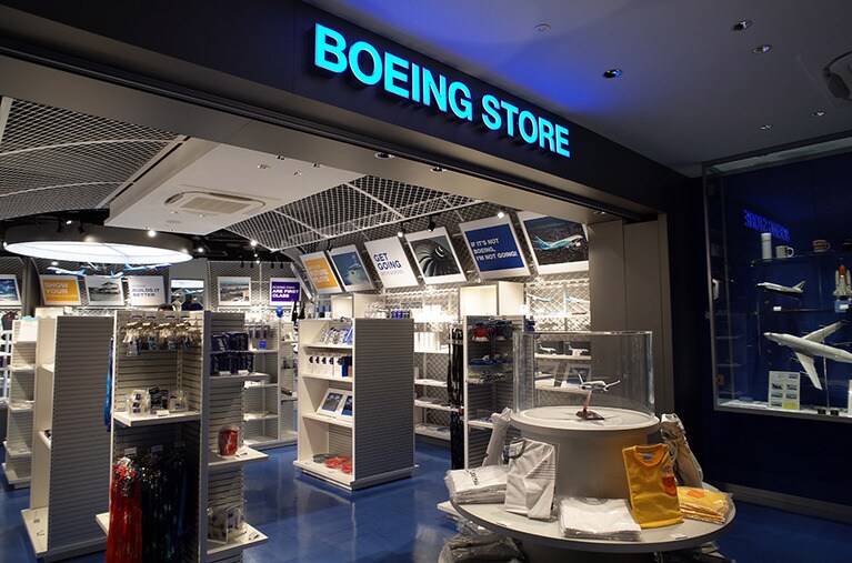 「スカイパーク」の出口にある「ボーイングストア」。
