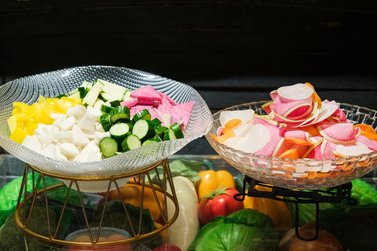 ビュッフェ＆グリルレストラン「YYgrill」では野菜をふんだんに使用した朝食を。