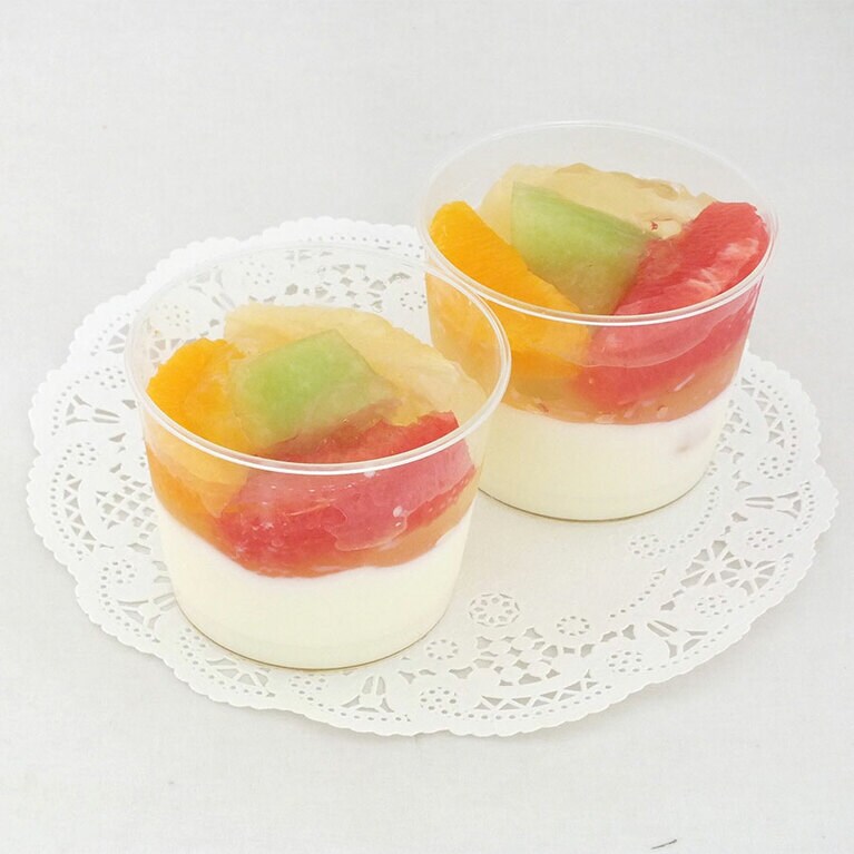 フレッシュ柑橘とメロンの杏仁豆腐 380円。