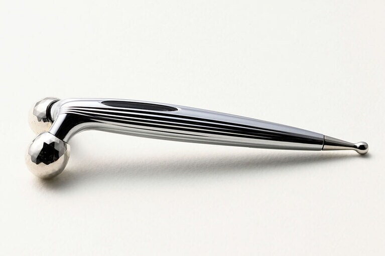 リファエスカラットレイ 21,450円／MTG