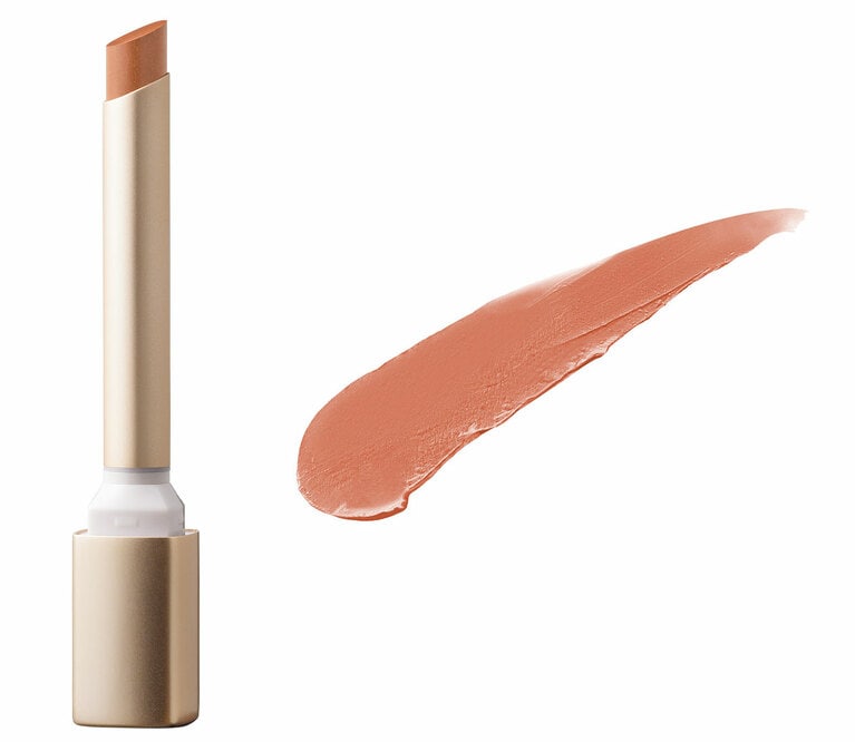 01 たまゆらベージュ。赤みはごくごく自然な範囲で、本当にヌーディでまろやかなベージュ。