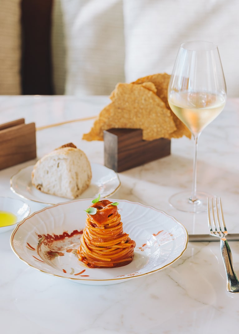 「イル・リストランテ ニコ・ロミート」の“スパゲッティ ポモドーロ” 4,000円。