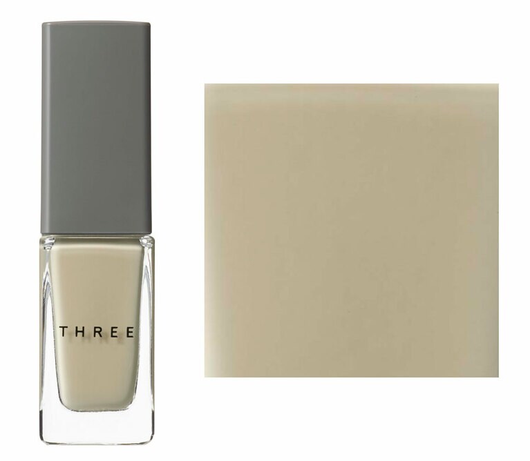 若草の軽さとモード感がミックスされたようなセージグリーンの137 FEEL THE FLOW。