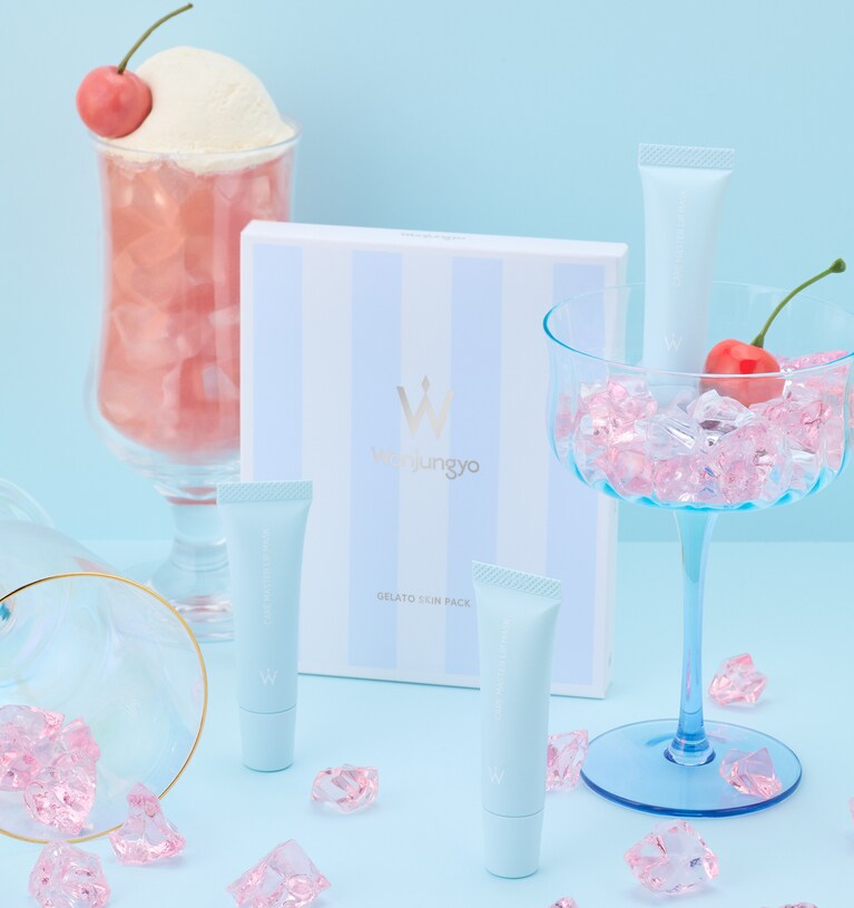 ケアマスターリップマスク ジェラートブルーのイメージ画像。後のボックスは、ウォンジョンヨ ジェラートスキンパック 4枚入り×4包 1,540円（限定発売中）。
