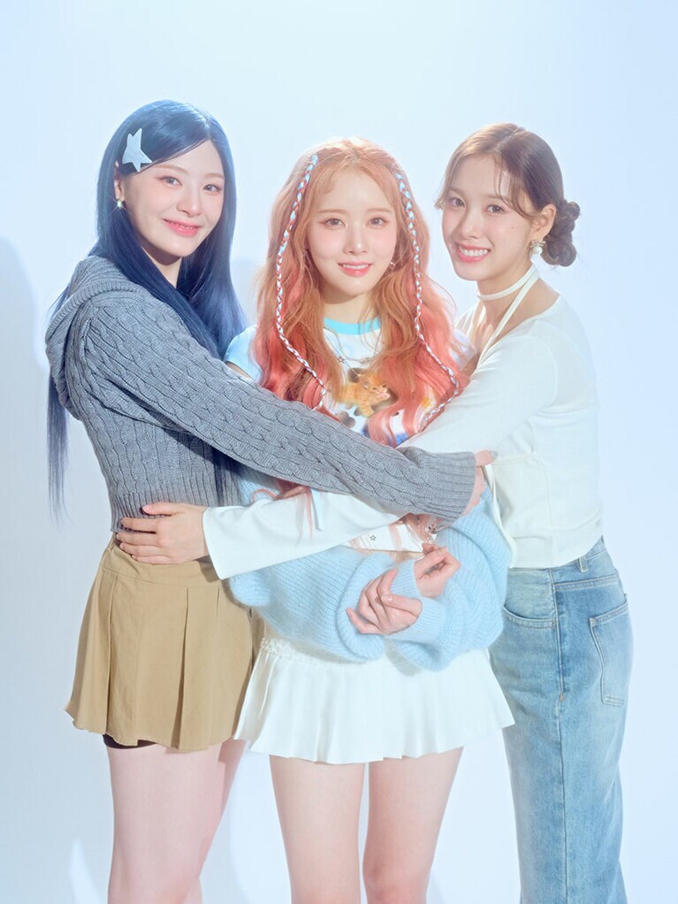 SEEUN（シウン）、SIEUN（セウン）、J（ジェイ）。