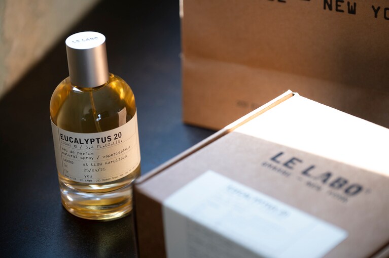 購入した時の記憶が残るこの特別な印字を求めてファンが遠方から押し寄せるのだとか。