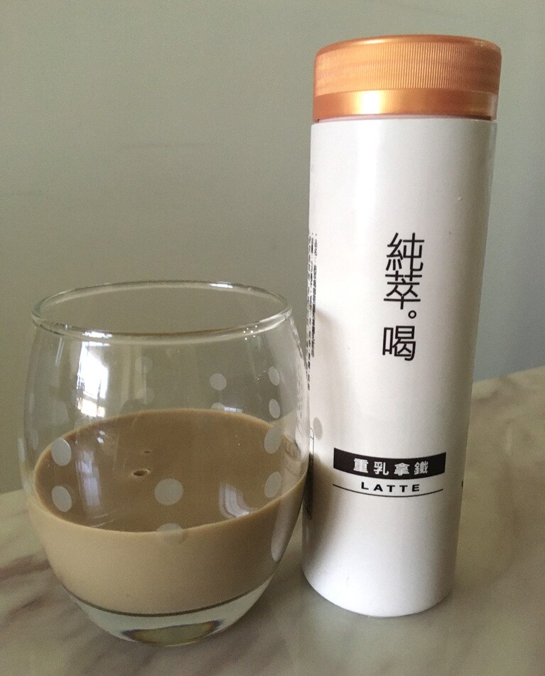 重乳拿鐵 30元 275ml。