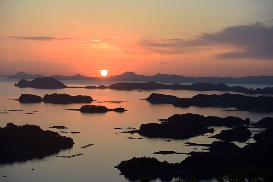石岳展望台から望む九十九島の夕景。
