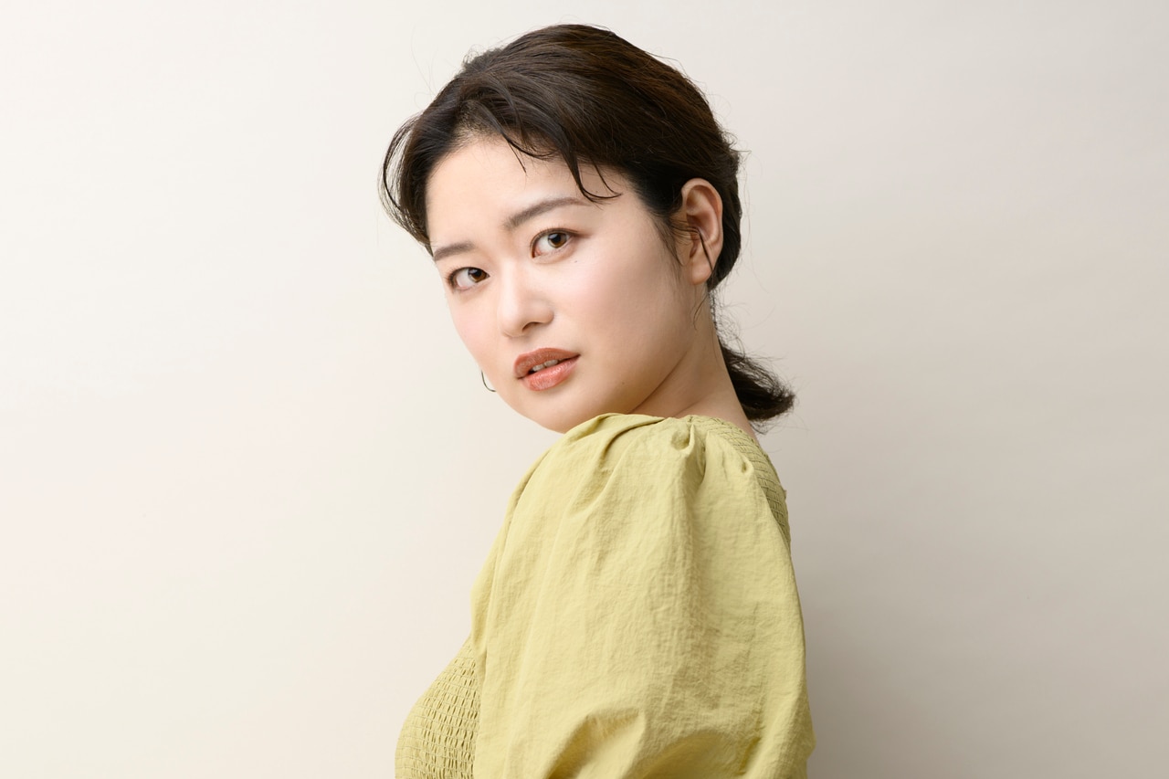 ハイライト＆コントゥアリングを効果的に入れて、立体感のある小顔に！