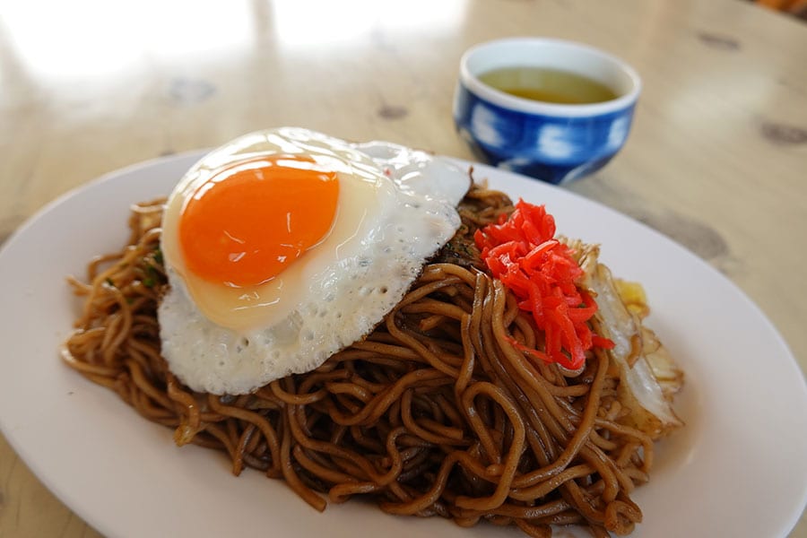 焼きそばも隠れた名物だ。