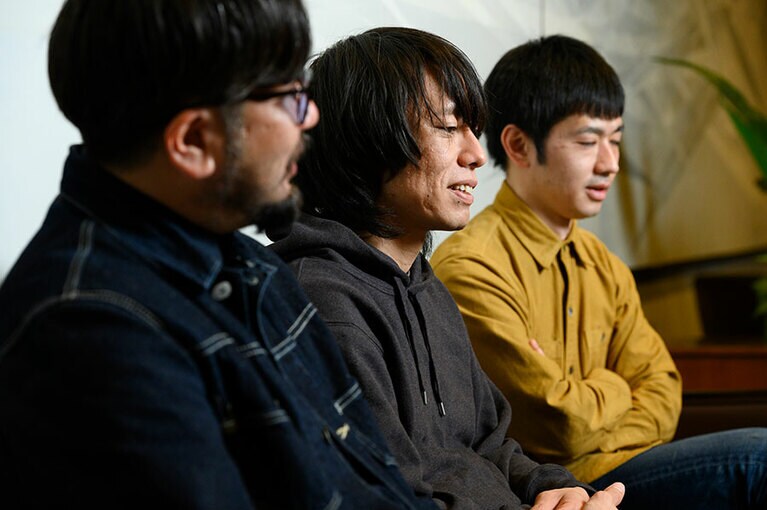 ロックへの愛と反発を内包しているのかもしれないと石塚は語る。