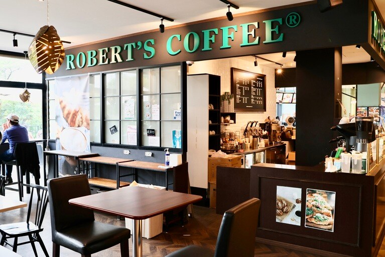 1987年、ヘルシンキの海沿いに第1号店をオープンした「ロバーツコーヒー」。