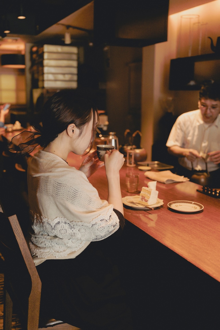 坂爪さんのおもてなしの心が伝わるコーヒーとスイーツ。心をそっとほぐしてくれる。