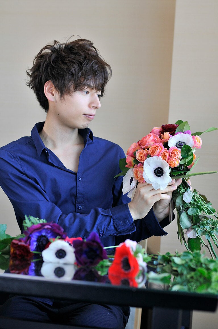 アネモネを使ったブーケもこの時期ならでは。