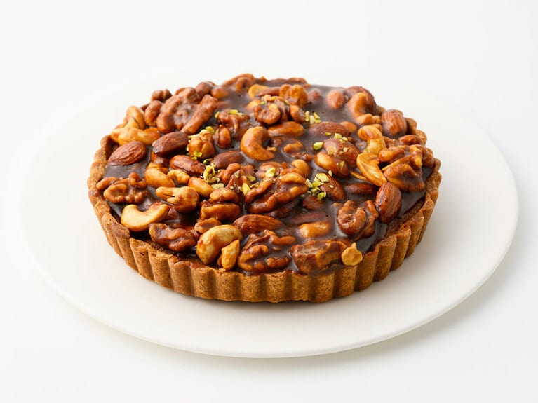 KUTEN。fruit and cake「ミックスナッツとコーヒーキャラメルタルト」1ホール 4,200円／長野県