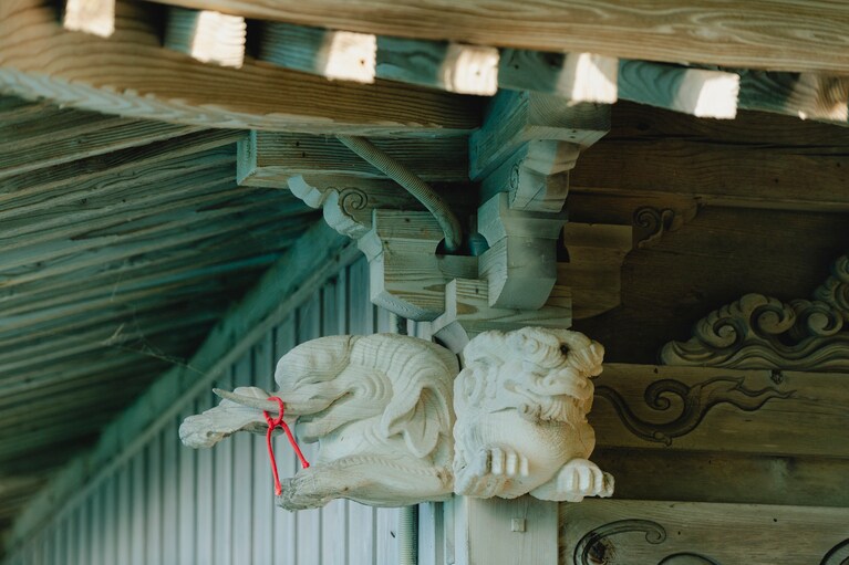 マップにも載っている神社には象の彫像が。