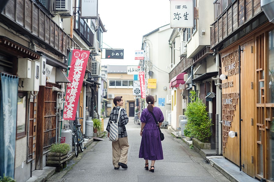 「OMOレンジャー」と一緒に、「金沢片町味わいまっし散歩」へいざ出発！