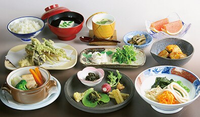 【かつら旅館】