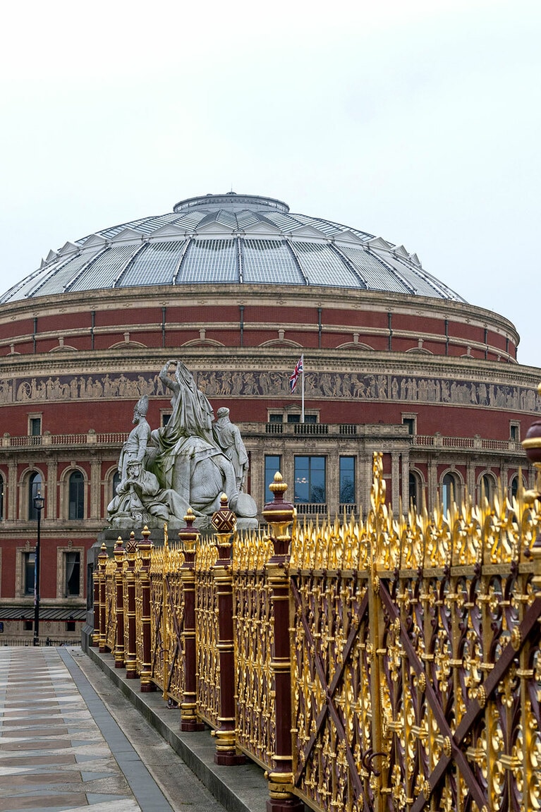 10月には34年ぶりに大相撲ロンドン場所が開幕。