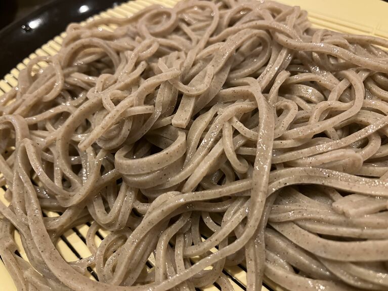 そばはコシもあって香りもよい 