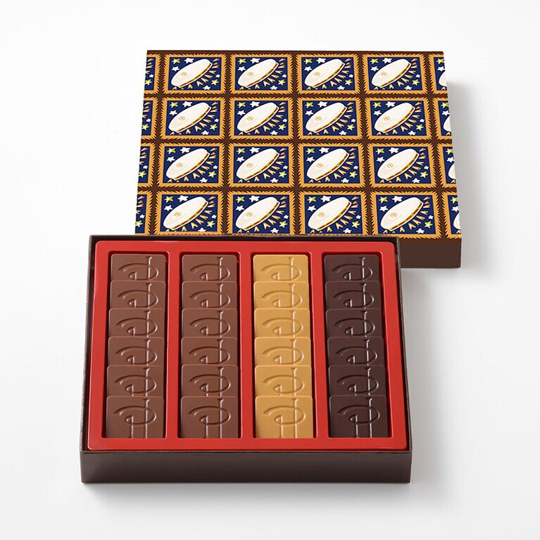 「アソリュティマン ド キャレ ショコラ」。