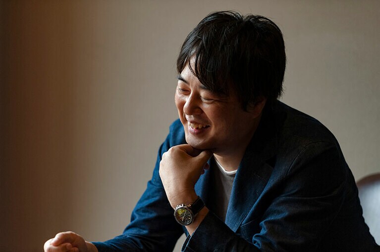 ご自身の劇団「とくお組」についてお話しする徳尾さん。結成時に声をかけたメンバーは、大学を留年して卒業できなかった方ばかりだそう(笑)。劇団愛を感じます。