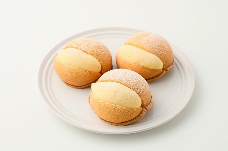 ボンブ・エシレ 1,458円(3個入り)。※1人2点まで