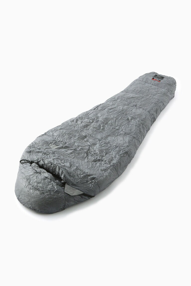 NANGA × and wander sleeping bag 500(Color：gray)／79,200円。