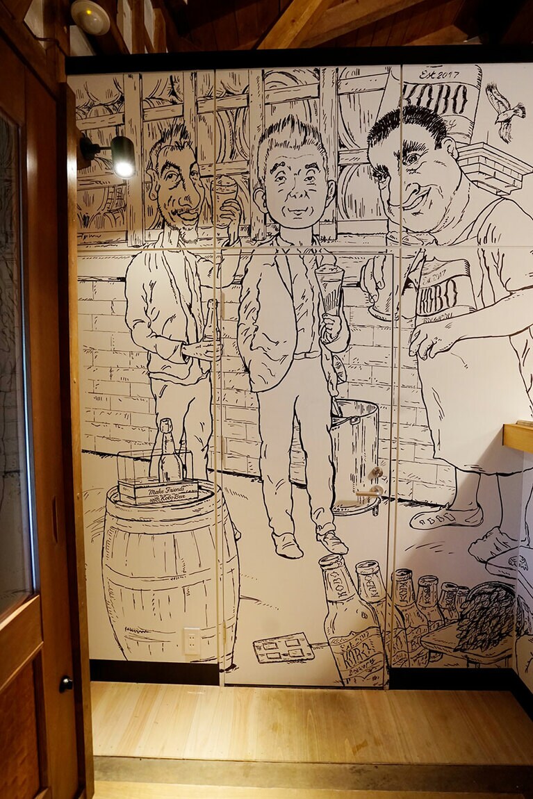 中央でビールグラスを持っているのは、「満寿泉」の桝田酒造店の桝田社長だ。