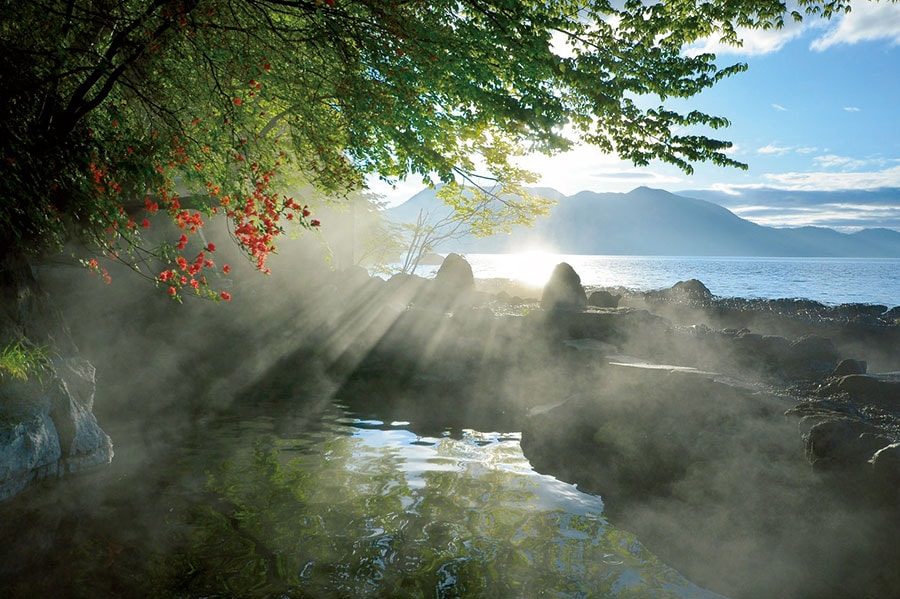 丸駒温泉旅館からの絶景。