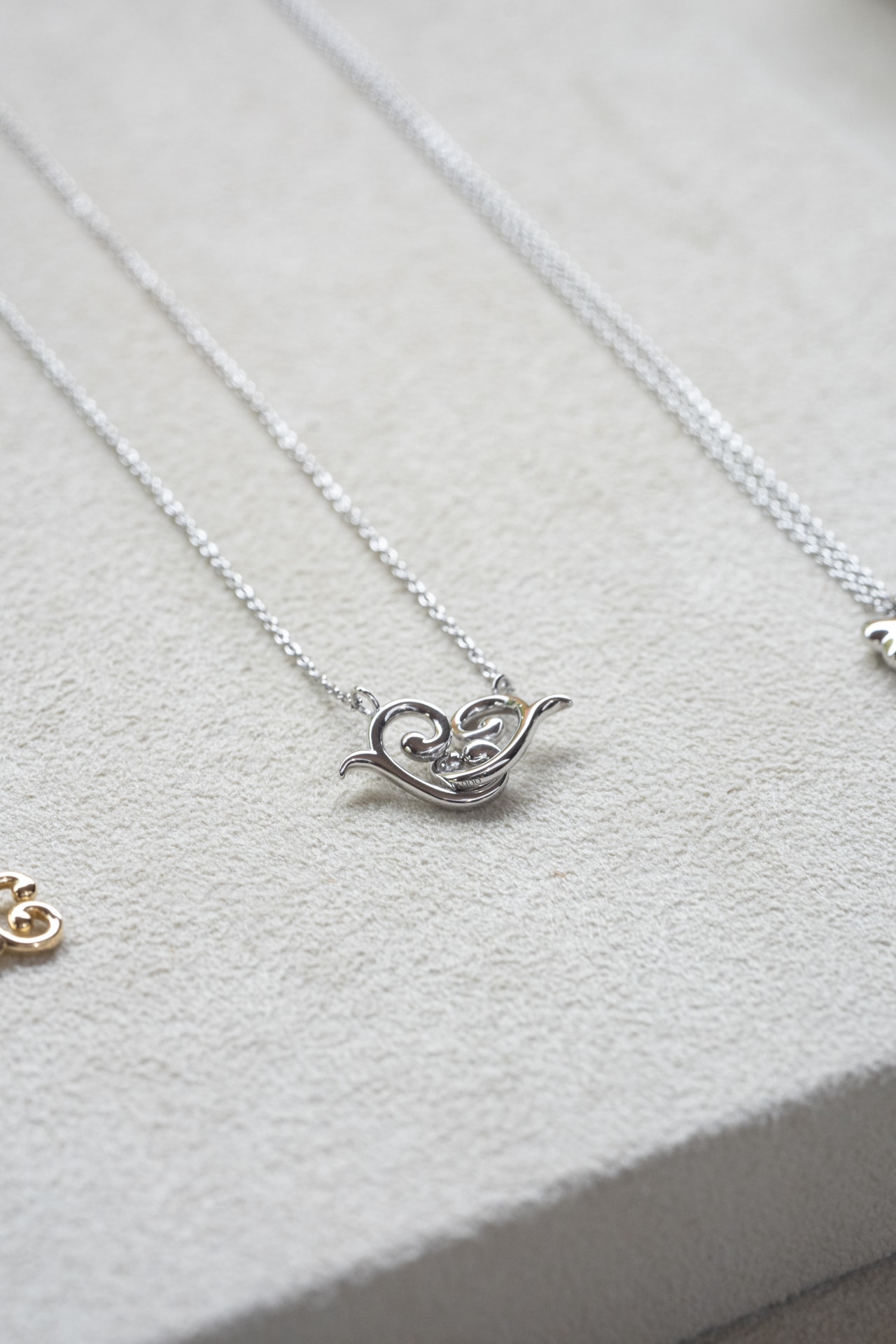 enseigne collection union enseigne necklace（プラチナ900）／176,000円。