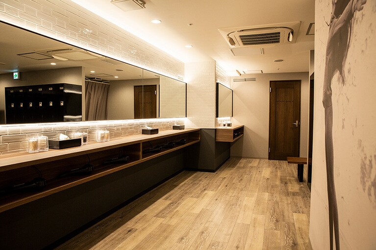 「全力で動いて休む」を繰り返す“H.I.I.T”と呼ばれるトレーニング法は、ダイエットに効果的なだけでなく、心肺機能や持久力を高めて疲れにくい体も作ってくれる。