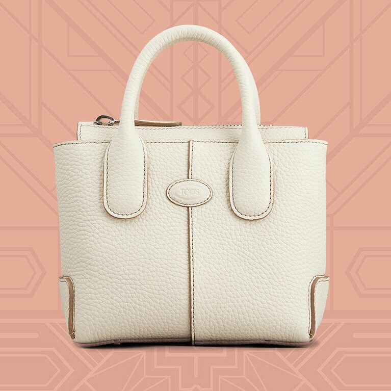 「トッズ ディーアイ バッグ ミニ」 H15×W22×D10cm 各261,800円 全7色。